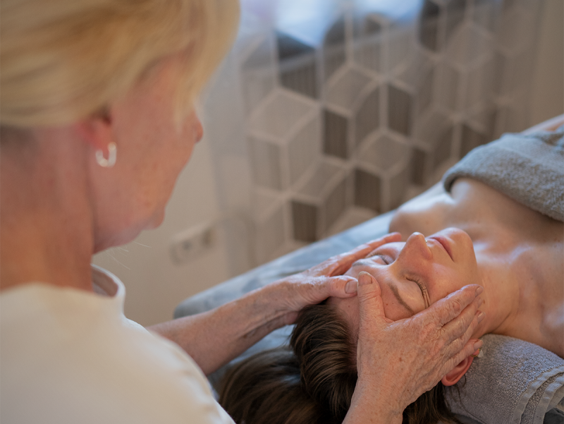Gesichtsmassage3